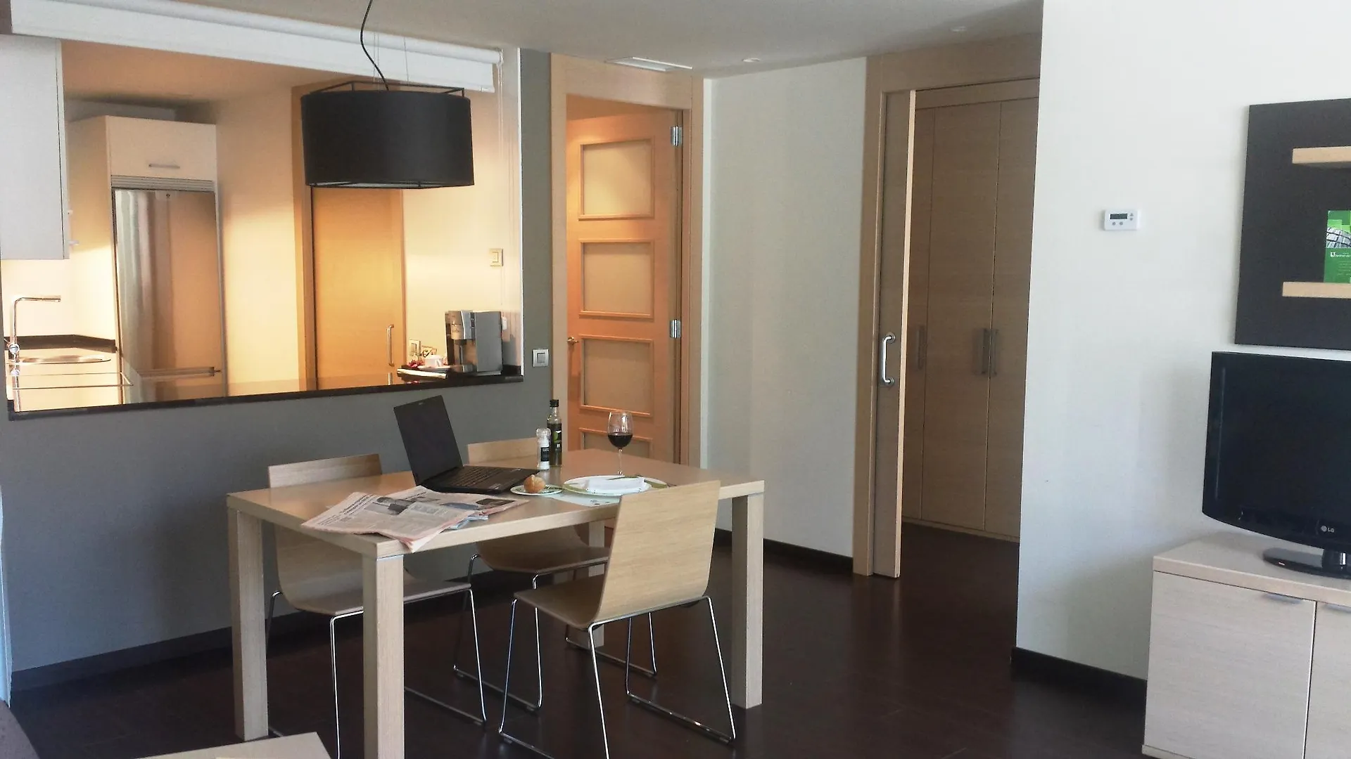 Hotel Jardines De Uleta Suites Vitoria-Gasteiz Lägenhetshotell