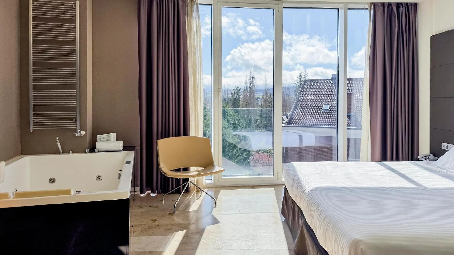 Lägenhetshotell Hotel Jardines De Uleta Suites Vitoria-Gasteiz