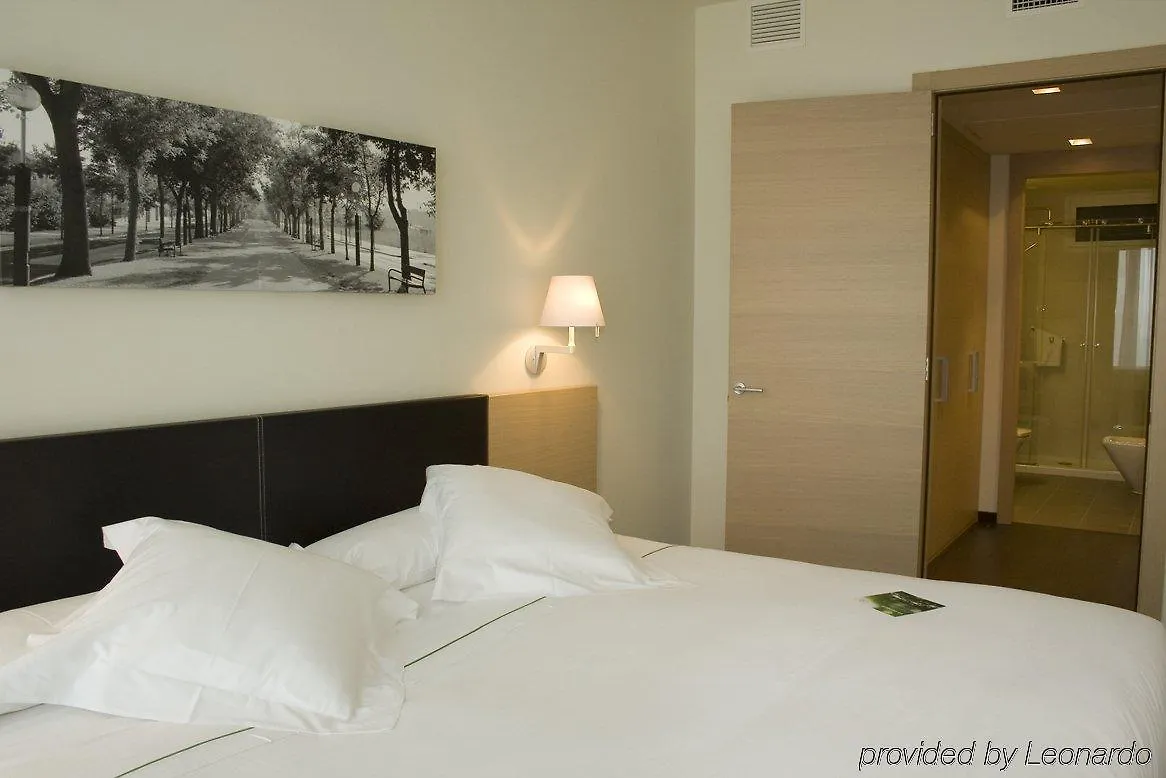 Hotel Jardines De Uleta Suites Vitoria-Gasteiz 4*,