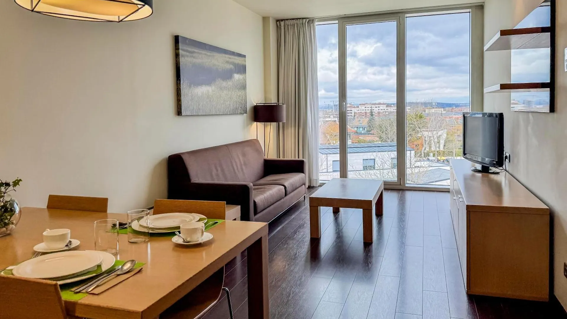 Hotel Jardines De Uleta Suites Vitoria-Gasteiz Aparthotel