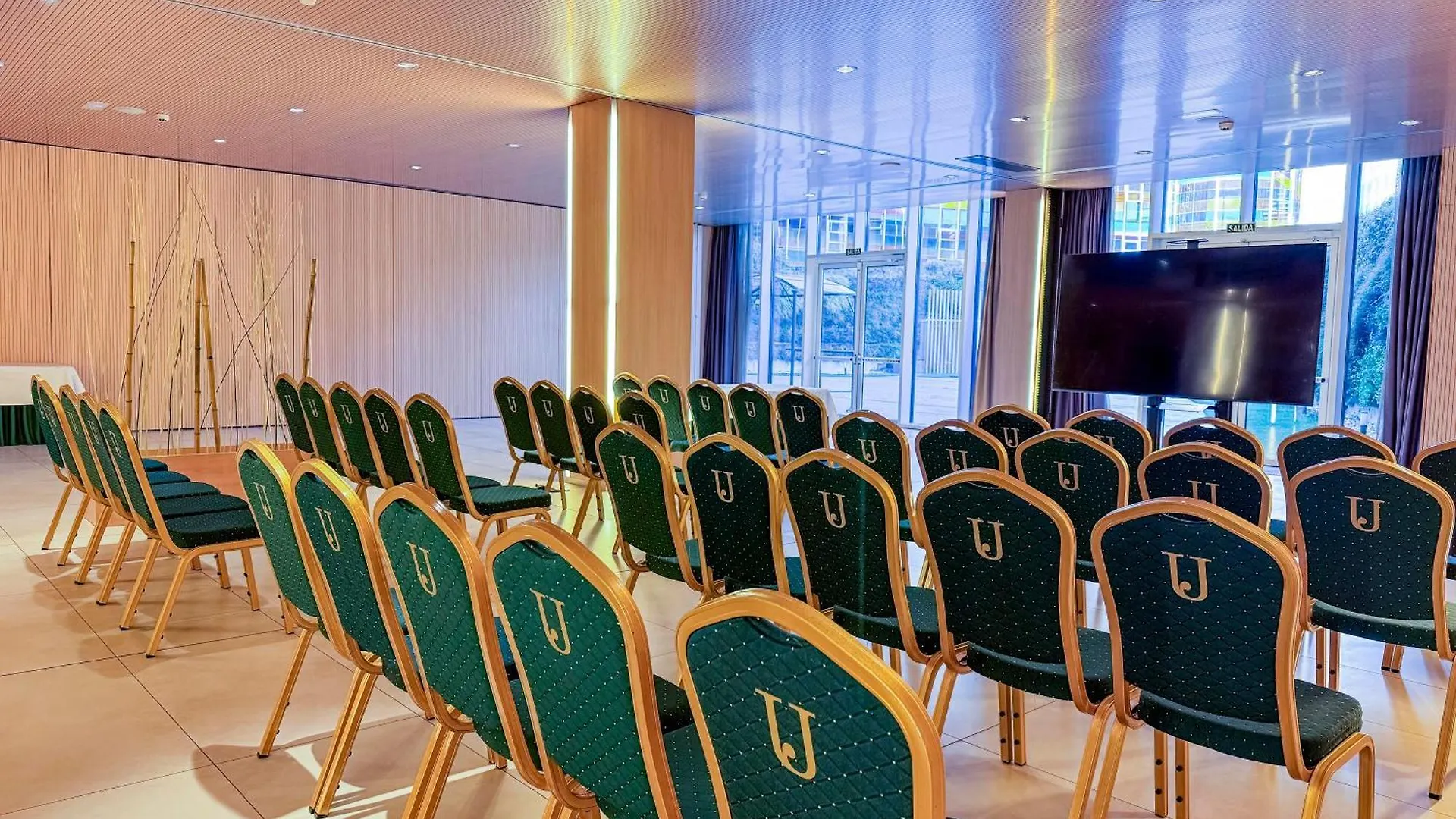Hotel Jardines De Uleta Suites Vitoria-Gasteiz Aparthotel